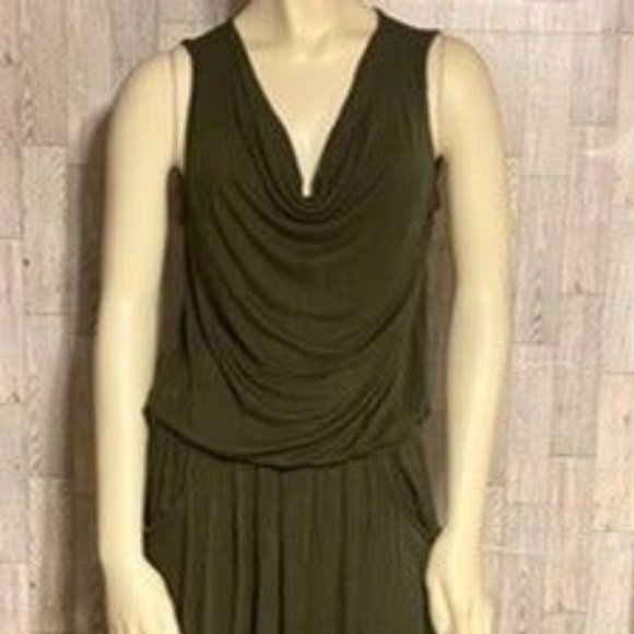 Green Maxi Dress Size Medium - Picture 1 of 3